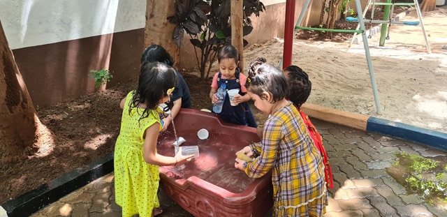 Dancing Dolphins (2-3 Years)