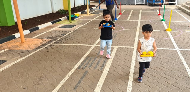 Dancing Dolphins (2-3 Years)