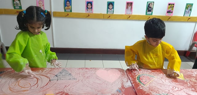 Dancing Dolphins (2-3 Years)